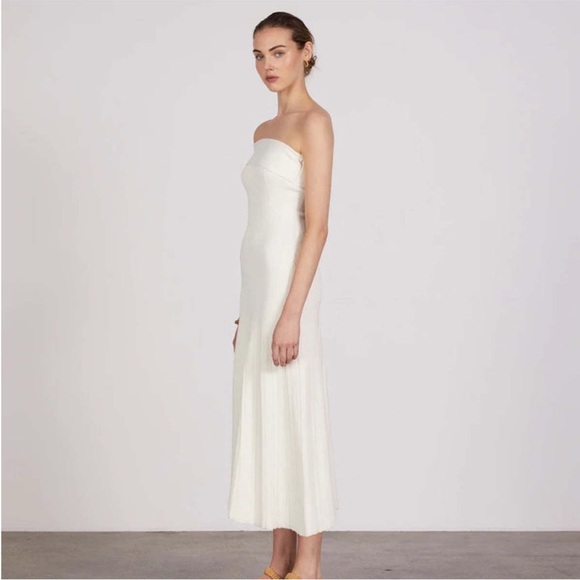 Anna Quan // Brea Off the Shoulder Maxi White Dress - Picture 2 of 8